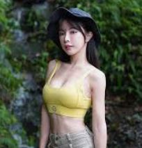 亚洲成人免费视频-探索亚洲成人文化，多元视角下的网络视频现象
